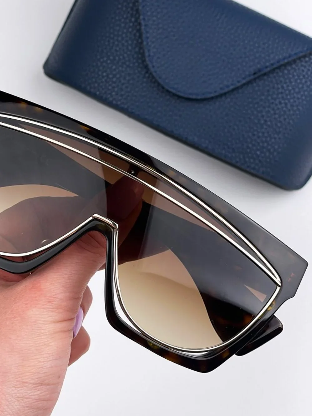LOEWE LW40012F 52F DARK HAVANA SHIELD SUNGLASSES